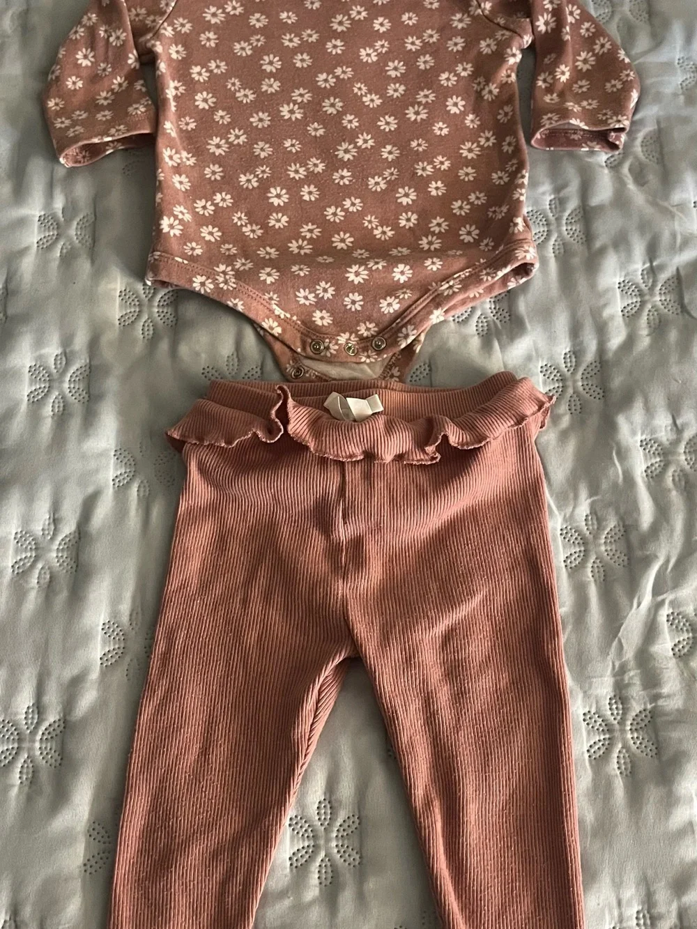 Nicole Miller Girls Dusty Rose Ribbed Ruffle Waist Leggings Set 9M